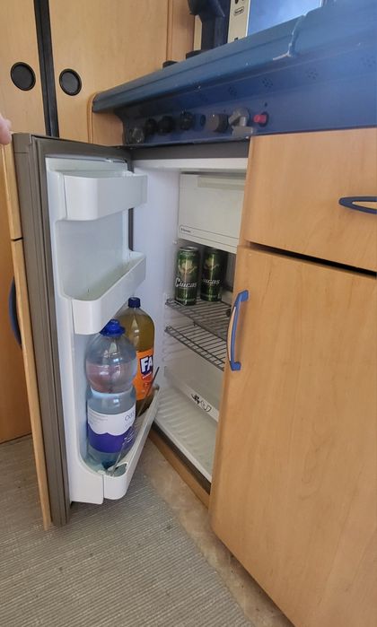 Vând rulota Hobby 10R De Luxe