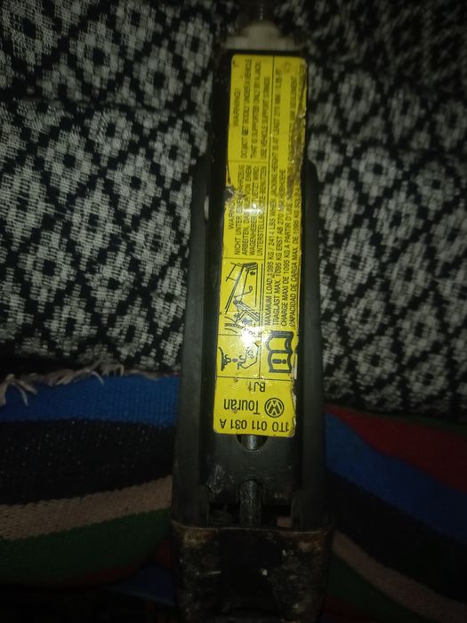 Cric auto original vw touran 80 lei