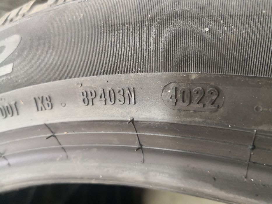 285 40 22 цола гуми Pirelli dot 22 4 броя
