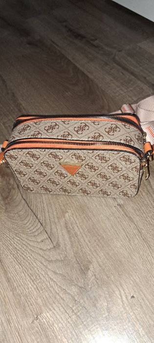 Малка дамска чанта