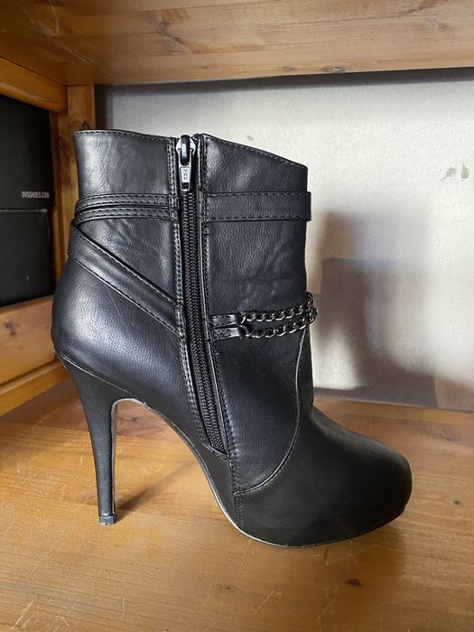 Дамски официални боти