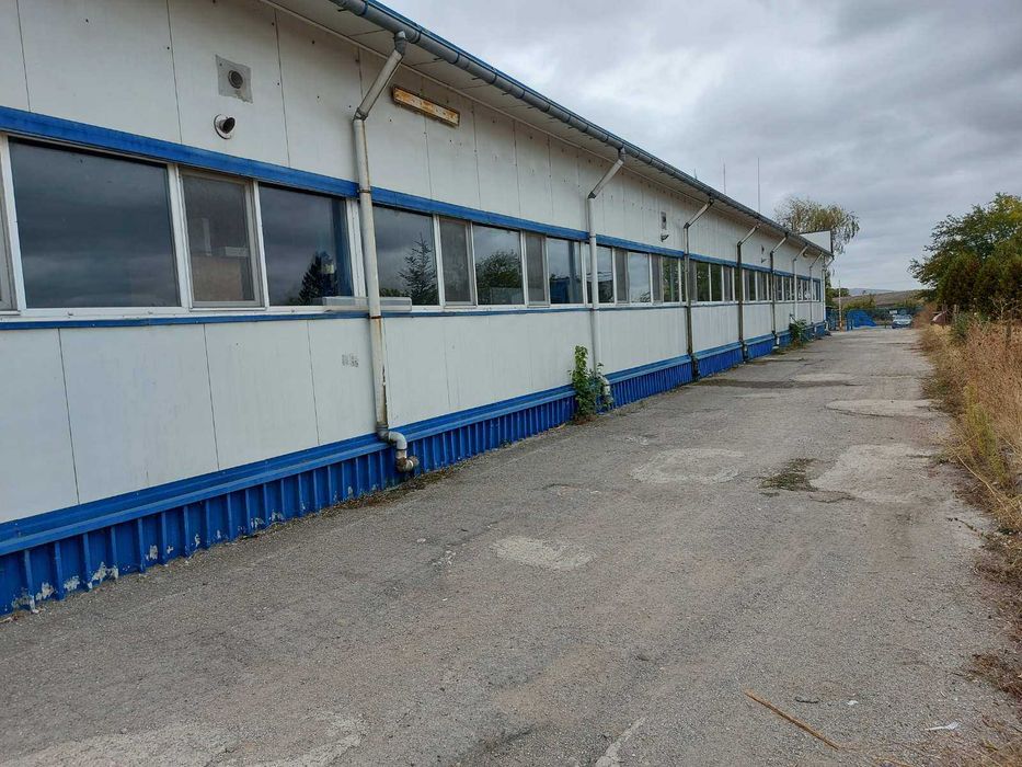 Продава се Промишлена сграда в Попово - 4500 кв.м за 159 €/кв.м - Снимка #3