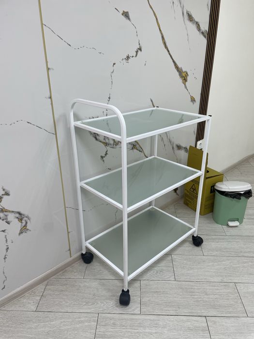 Помощьник косметологический