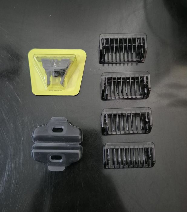 Philips OneBlade Face + 4 piepteni + lamă nouă sigilată + încărcător