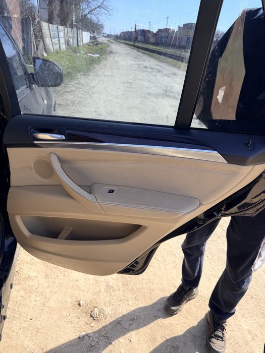 Fete usi bmw x5 e70 plansa bord bmw x5 e70 scaune fata bmw x5 e70