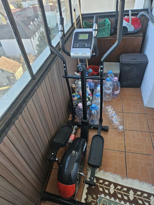 Vand Bicicleta Eliptica, in stare noua,achiziționata acum 3 luni