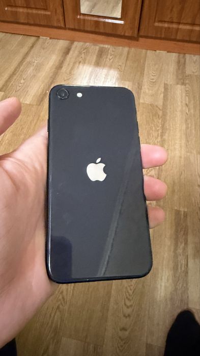 Продам iphone SE 3 Gen
