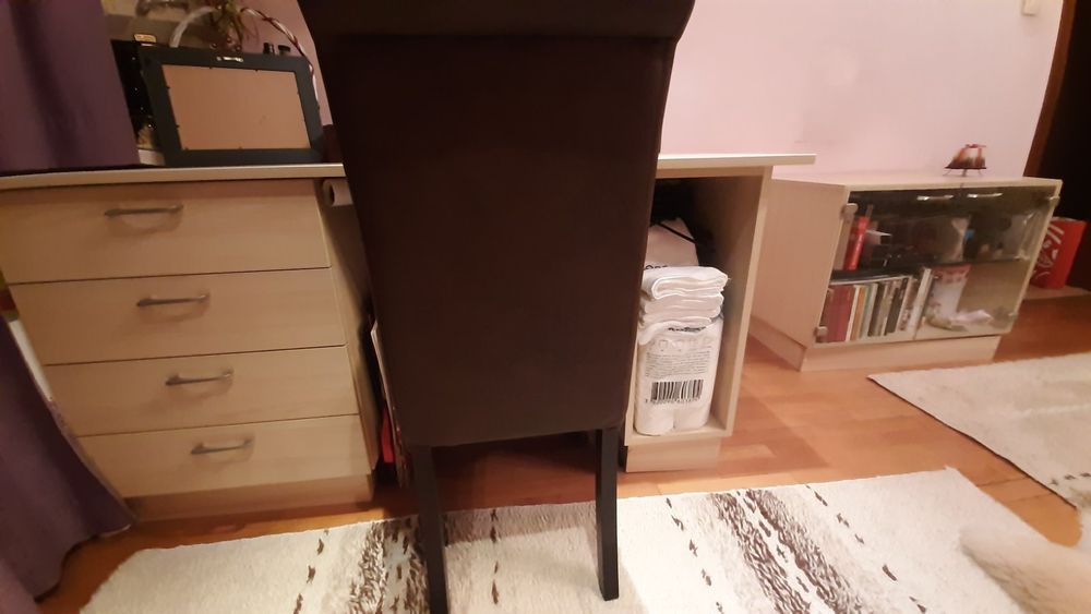 Предлагам обзавеждане на детска стая в много добро състояние с твърд м