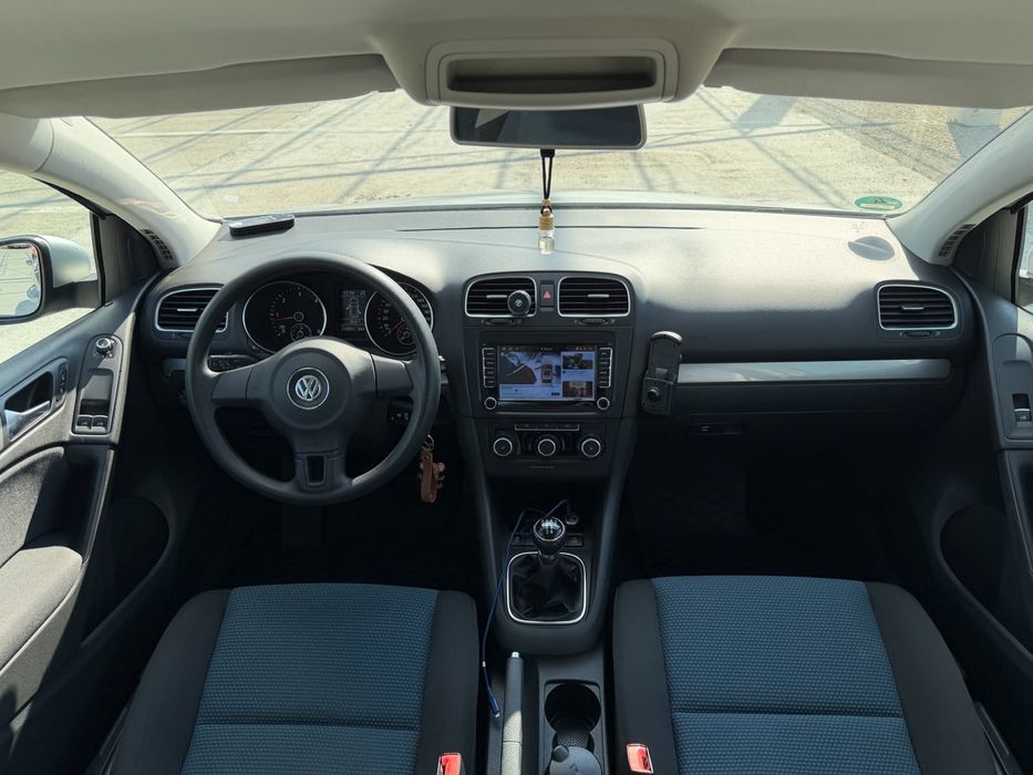 VOLKSWAGEN Golf 2011