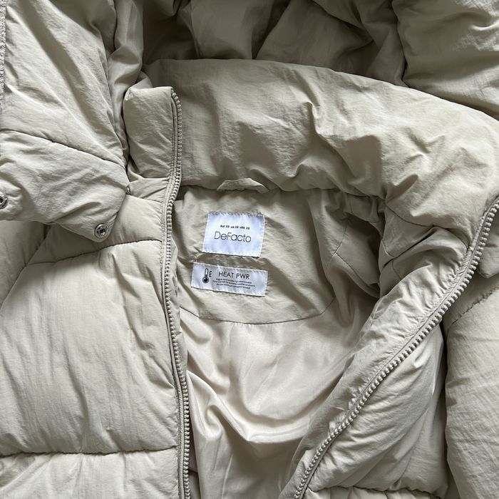 Длинный пуховик бежевый