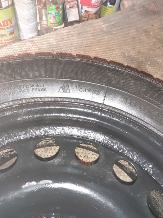 Se vinde un set de roti