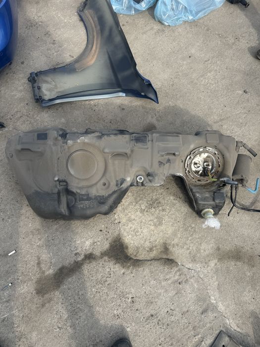 Резервоар бмв ф20 ф21 м135и м140и bmw f20 f21 m135i m140i помпа