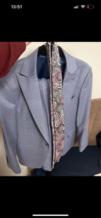 Costum 3 piese marimea 50 80% lana