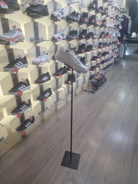 Обзавеждане за  магазин за дрехи