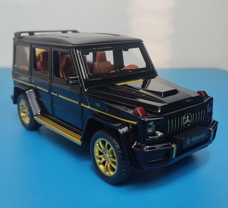 Метална кола макет 1:32 на Mercedes Benz играчка подарък за момче