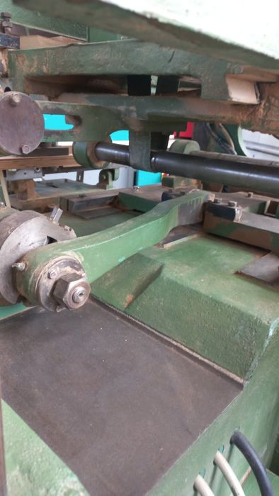 четири шпинделна  осцилираща машина -ITALY