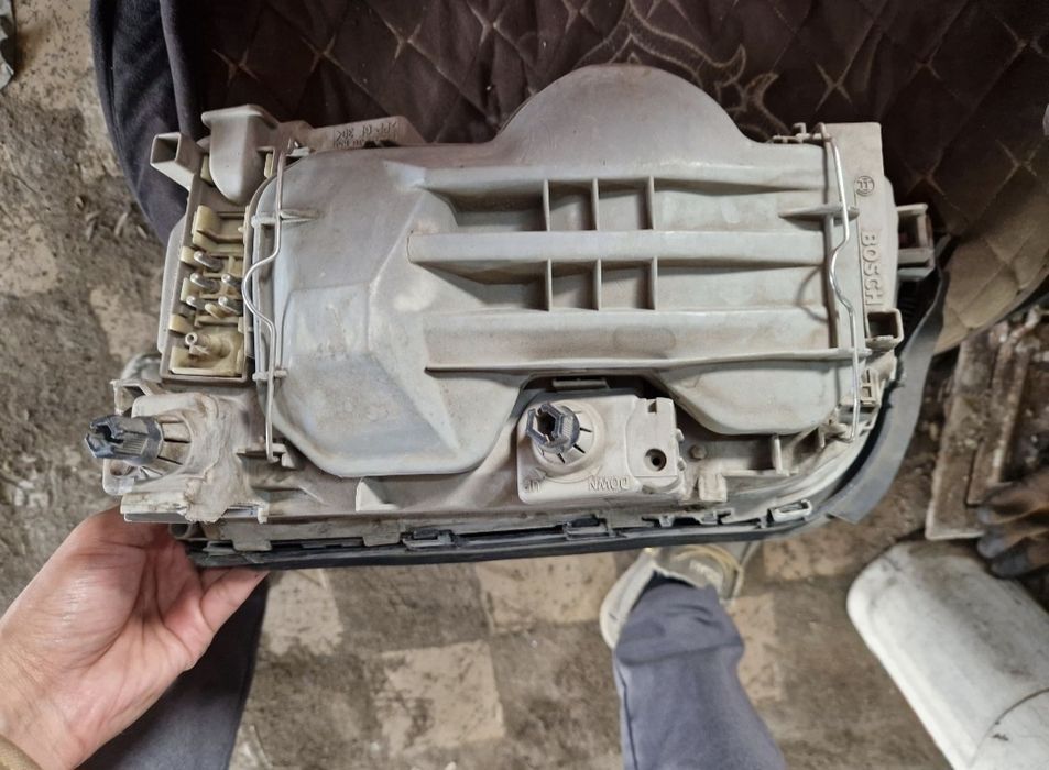 Продам фары на мерседес 202