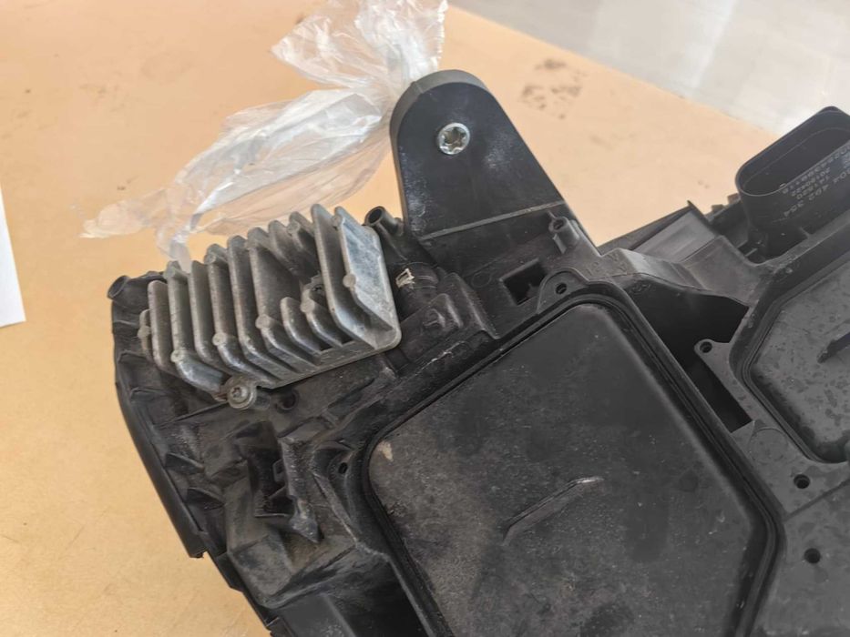 Mercedes Benz W205 ляв ЛЕД LED фар 15-18