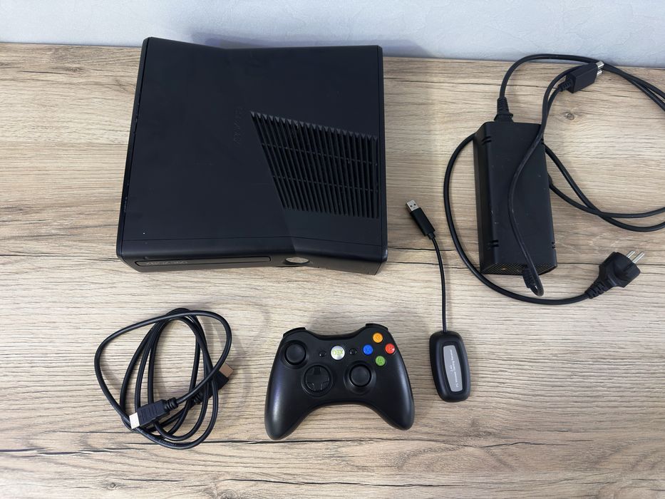 Продам прошитый XBOX 360 Slim 39 игр | иксбокс Freeboot