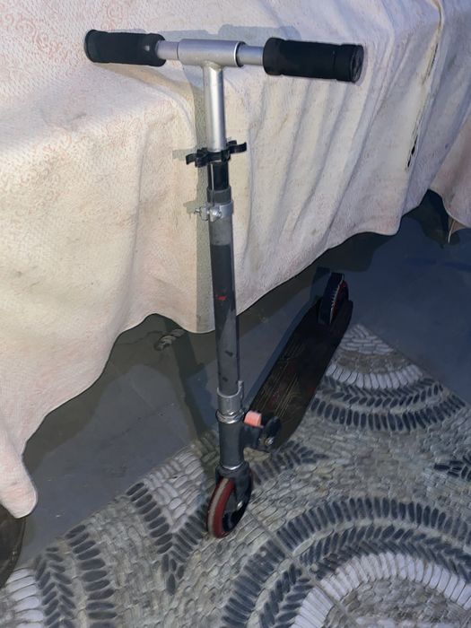 Продам двухколесный самокат