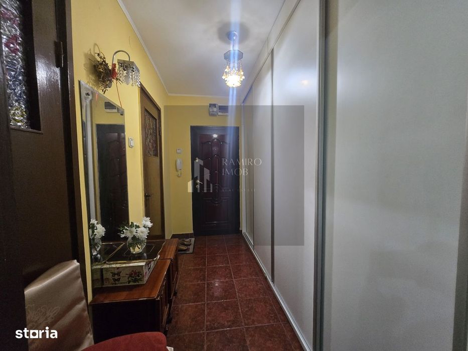 Apartament 3 camere  semidecomandat Rahova