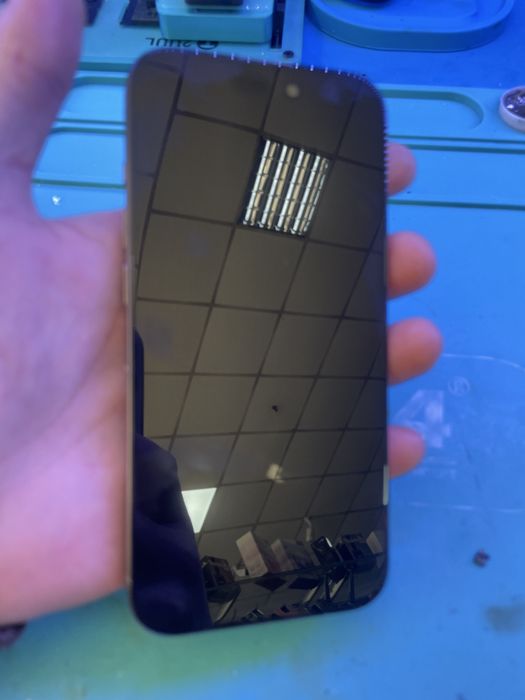 Iphone 15 pro ……