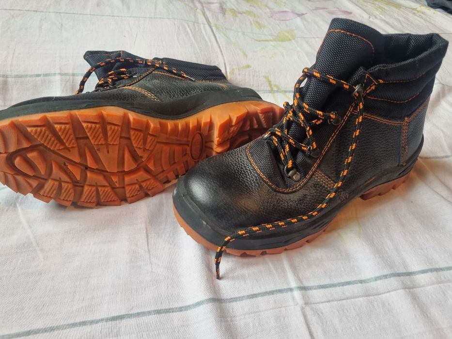 Продается спец одежда, обувь