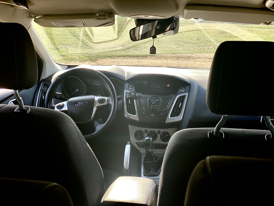 FORD Focus 2013 — imagine 5