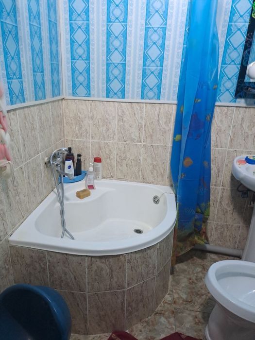 Корзинка.Пед. Коллеж томонда 1 хонали квартира сотилади