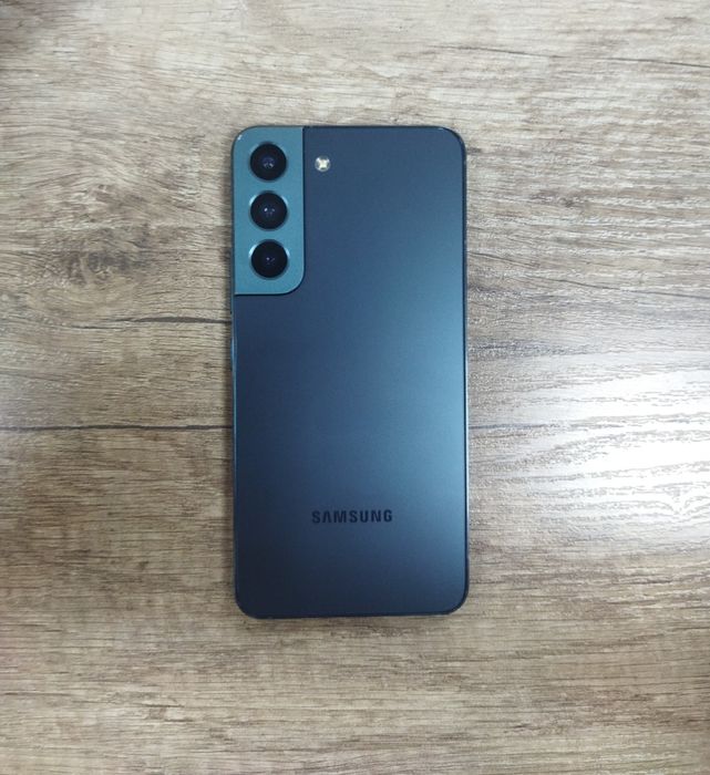 Samsung s22 8/256