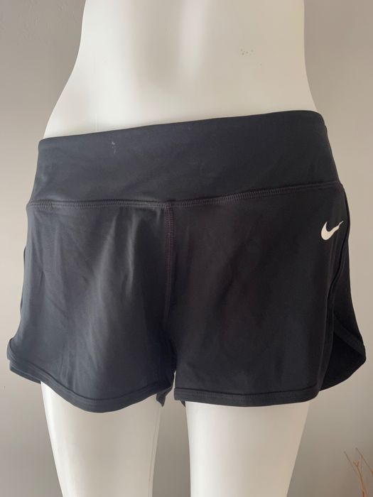 Къси дамски панталони Nike