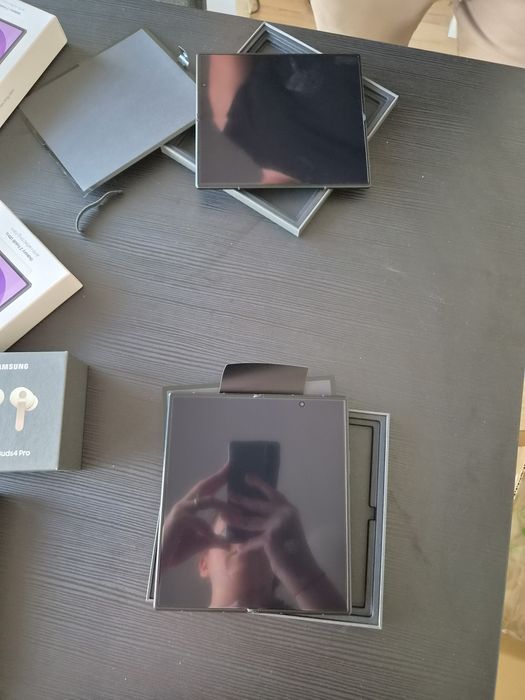 Samsung Galaxy Fold 8 Ultra 1tb Green Shadow