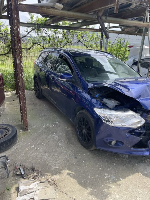 Dezmembrez Ford Focus 3 2014 1.0 benzina