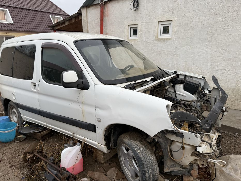 Пежо авто на запчасть