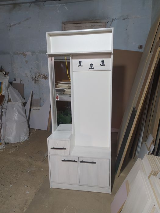 Prixojka mebel shkaf ishlab chiqaruvchidan birinchi qol