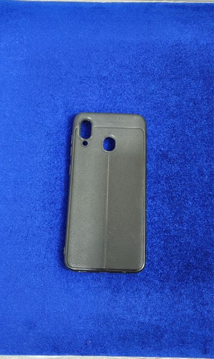 Telefonlarga chexol bor