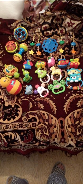 Продам игрушки погремушки за все кроме
