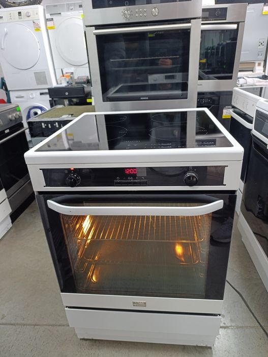 Готварска печка ELECTROLUX VOSS с индукционен плот