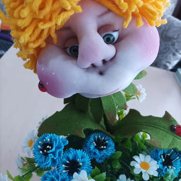 Куклы-цветы из капрона. Ручная работа