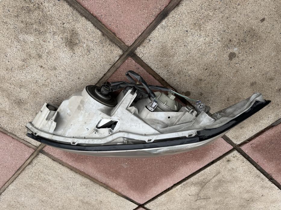 Фара от Тойота камри 30