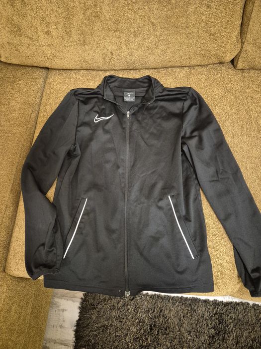 Спортен екип nike 147-158 см