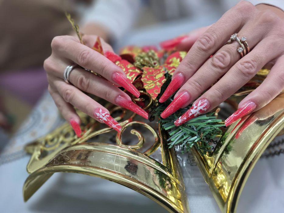 Unghii cu gel sectorul 2 la tine sau la mine