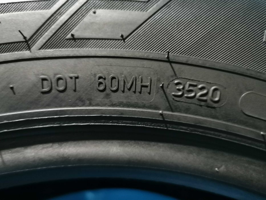 205/65 R16 c - nokian m+s 2 bucati