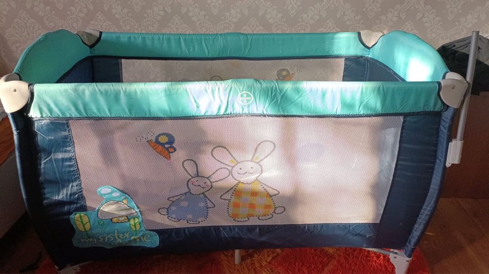 Манеж кроватка в отличном состоянии
