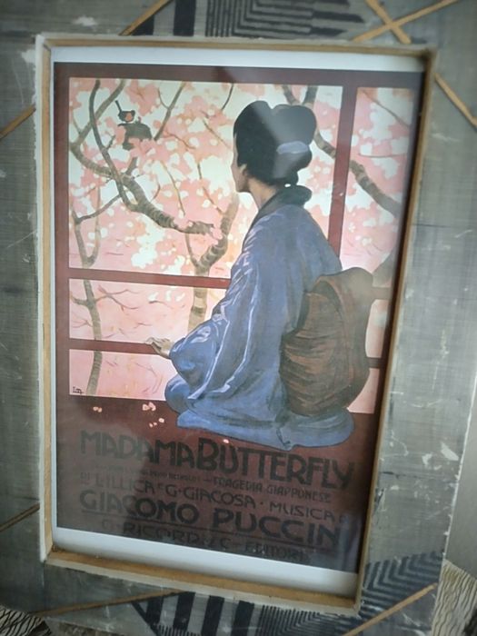 Красива метална рамка с принт от Япония