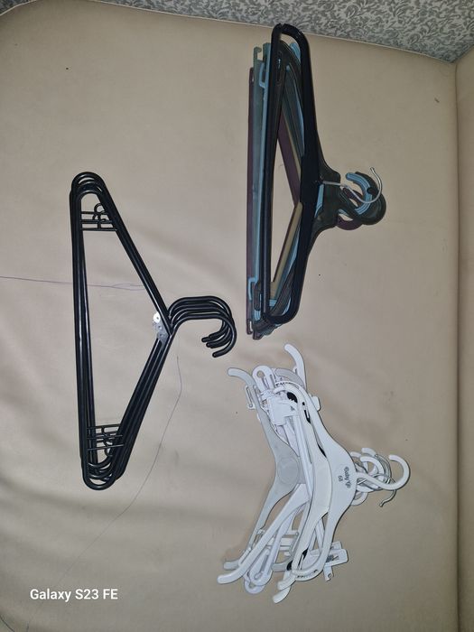 Вешалки для вещей