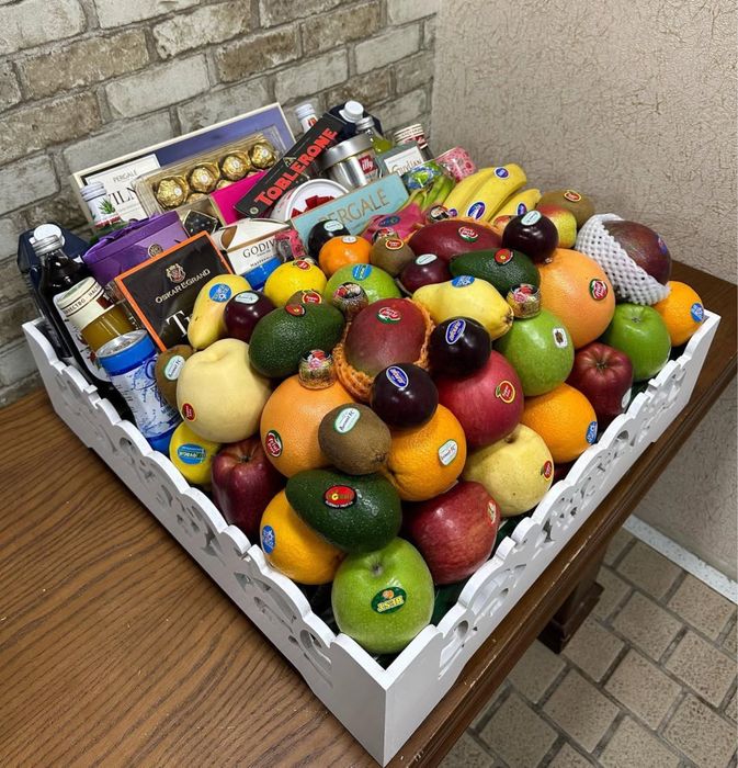 Фрукты корзинка: