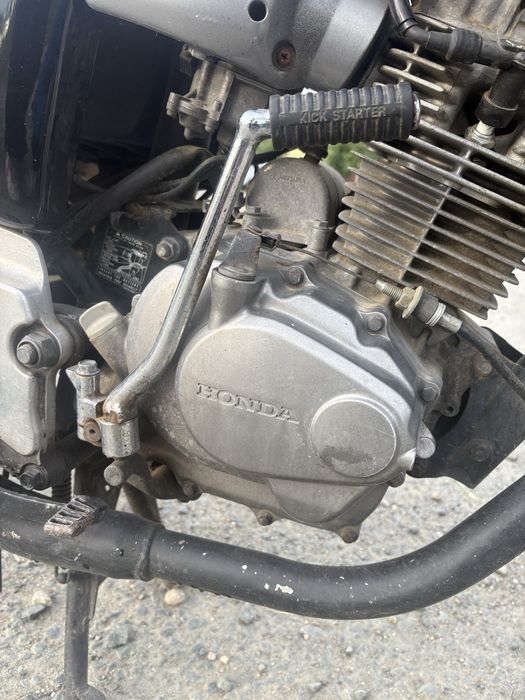 Vând Honda CB2!!!