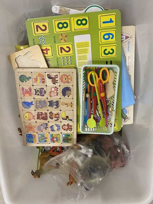 Книги и развивашки для детей