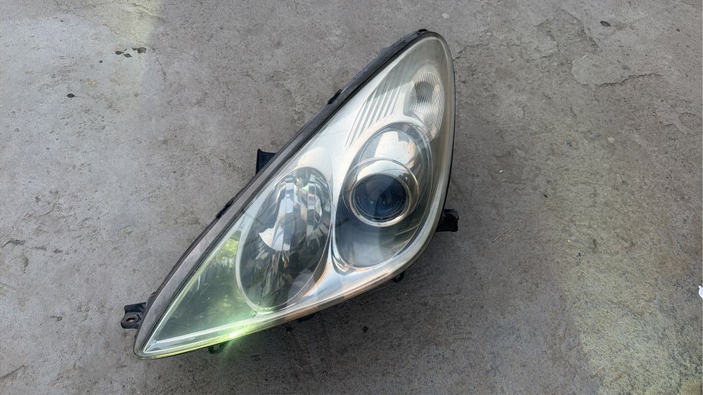 левый передний фара 1 шт, заводской, в хорошему состоянию